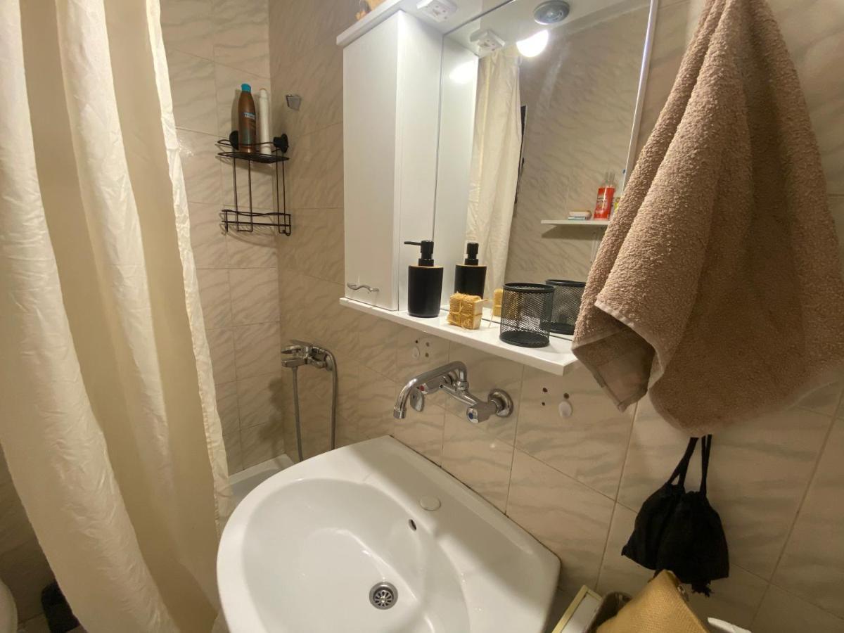 Apartment Milla - Cozy Two Bedroom With Yard And Parking